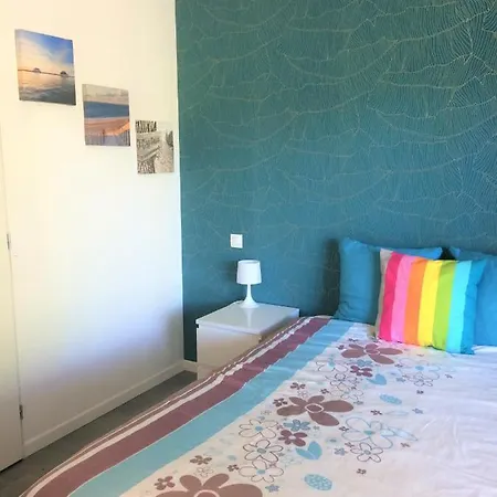 Donosti D'hotes לינה וארוחת בוקר לנטון