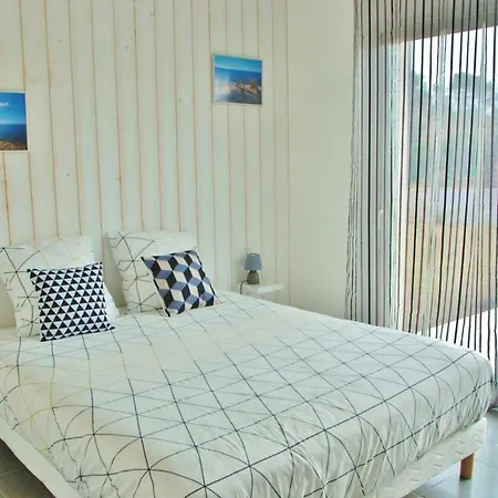 Donosti D'hotes לינה וארוחת בוקר 3*