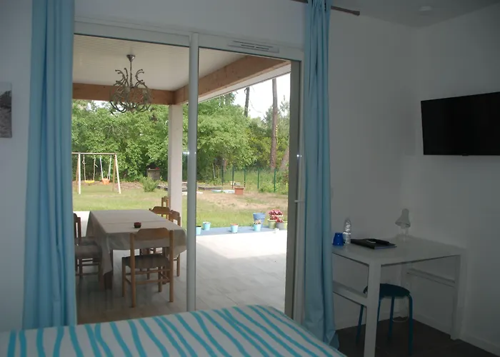 Donosti D'hotes Bed and Breakfast 3*