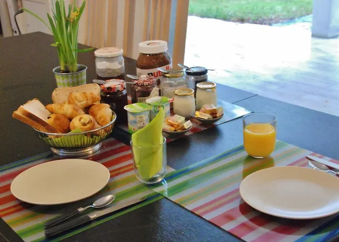 Donosti D'hotes Bed and Breakfast 3*